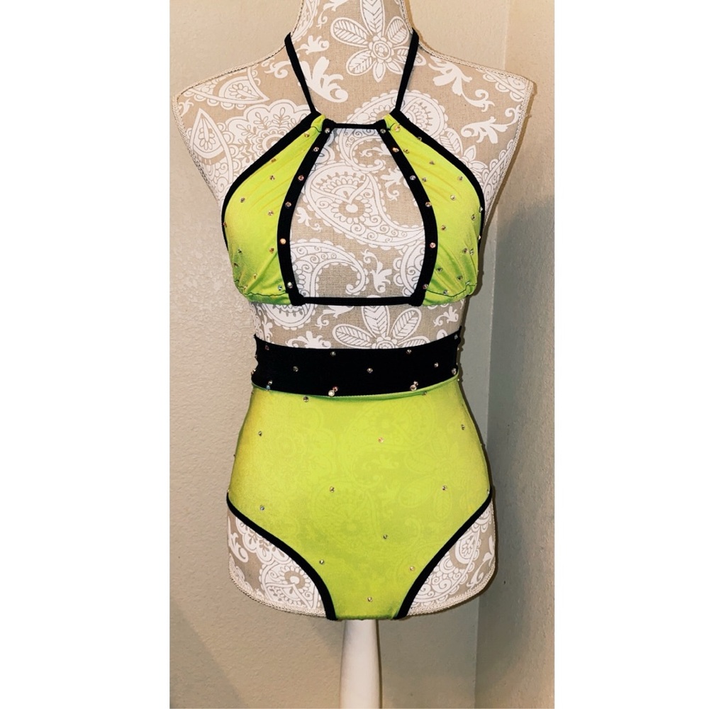 Exotic Dancewear 2 Piece